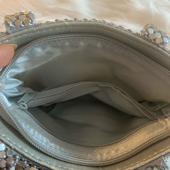 Silvertone chain-link bag - Picture 7 of 8